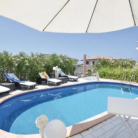 Lovely In Tortora A Mare With Jacuzzi Semesterbostad